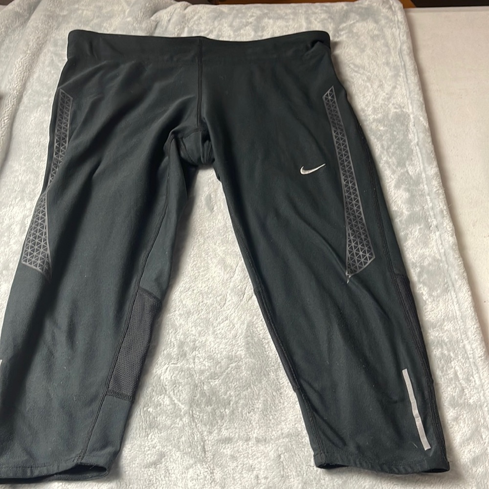 Nike dri-fit leggings size medium EUC